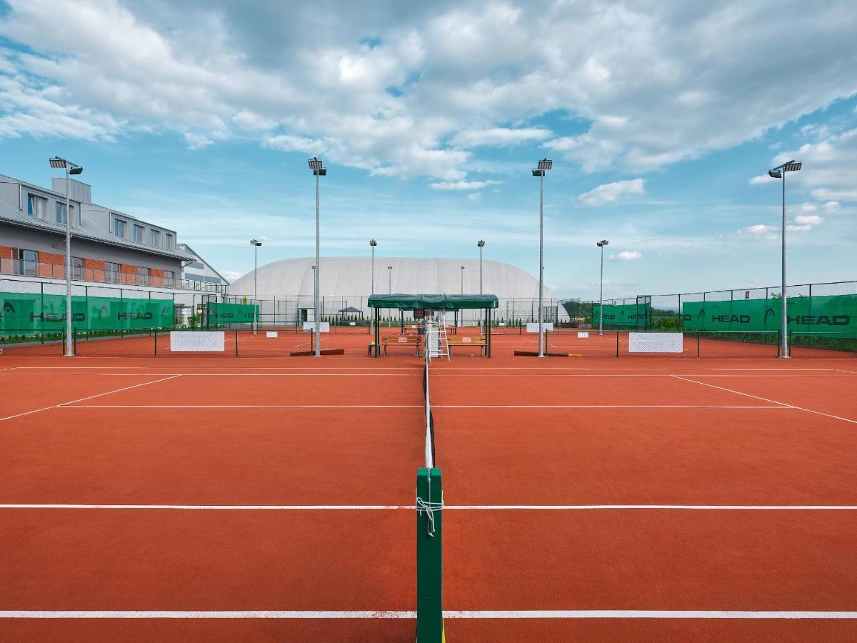 Tennis & Country Club Hotel Giebultow  Exterior foto