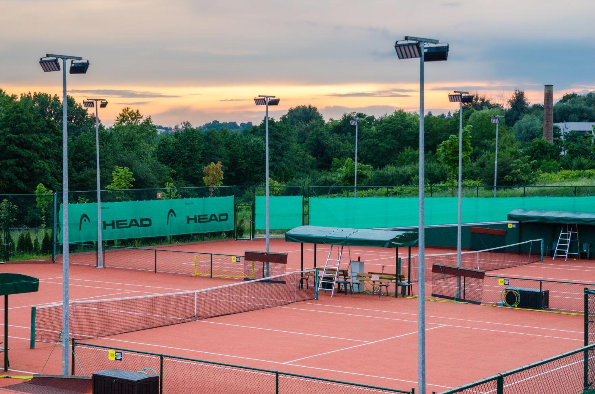 Tennis & Country Club Hotel Giebultow  Exterior foto